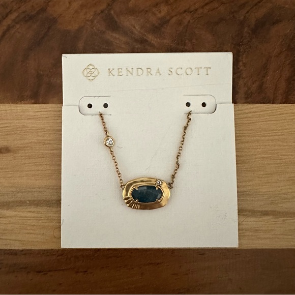 NWT Kendra Scott Anna Pendant necklace Vintage Gold Teal Apatite - Picture 1 of 2